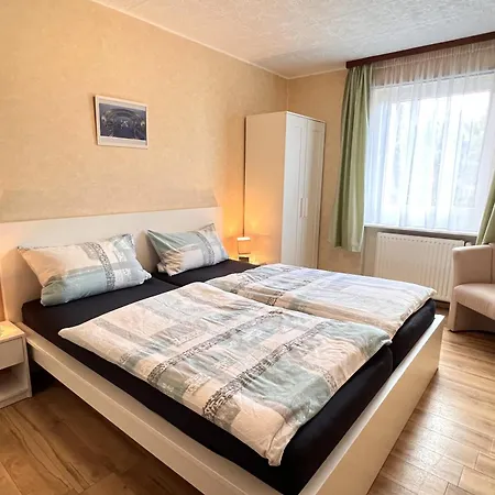Haus Tanneck, Nr 9 *