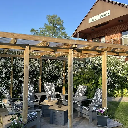 Haus Tanneck, Nr 9 *